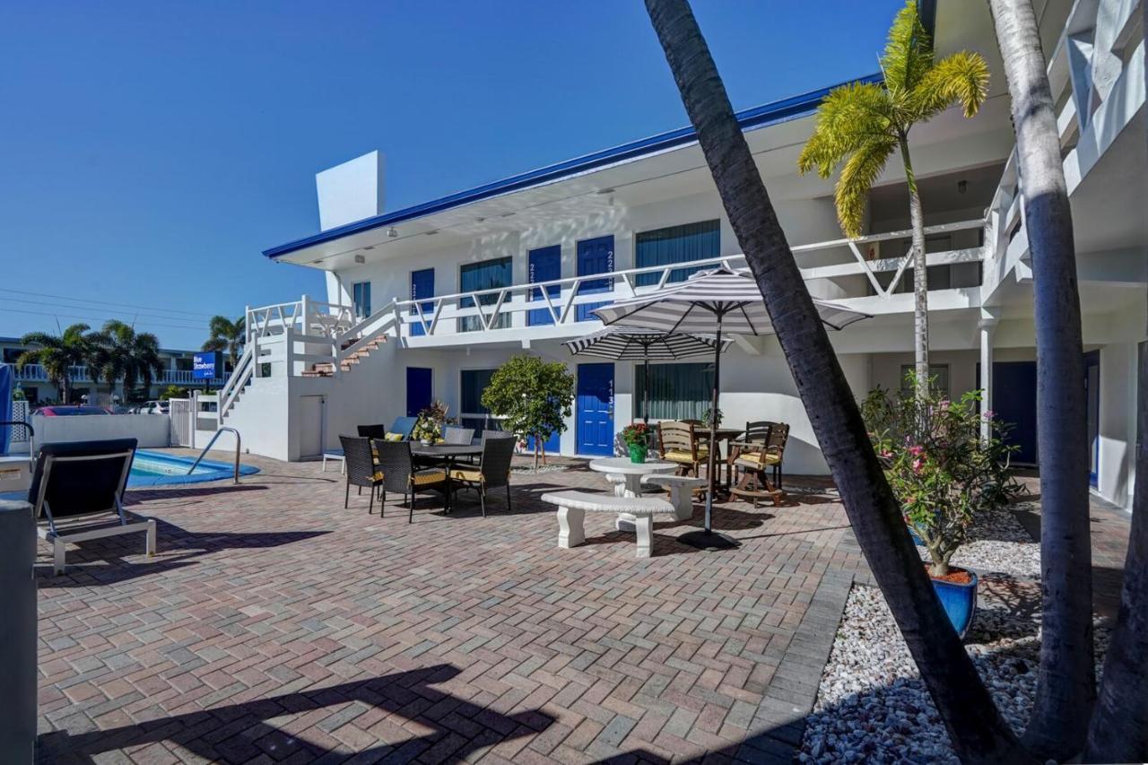 Blue Strawberry By The Sea Hotel Lauderdale-by-the-Sea Екстериор снимка