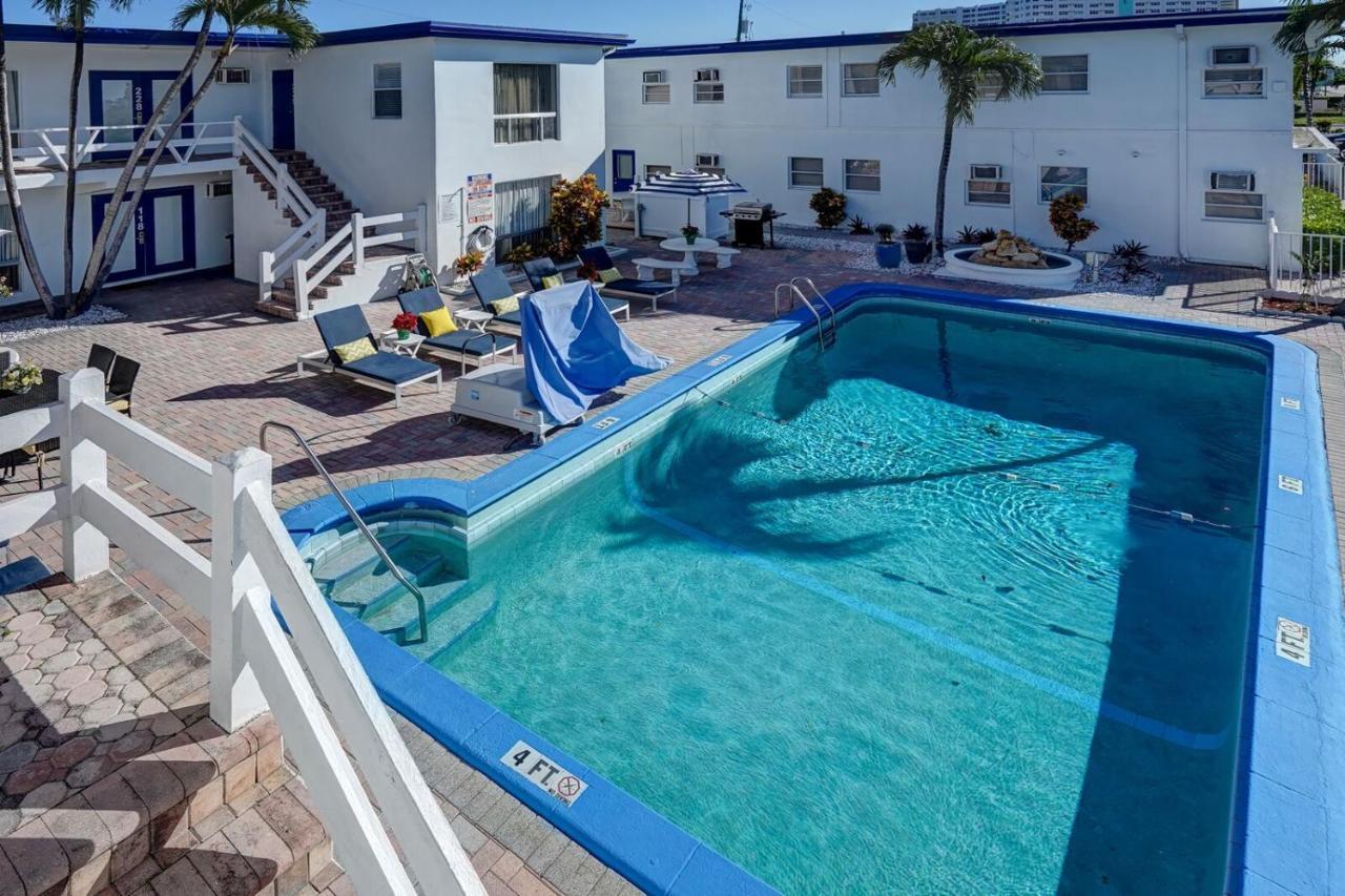 Blue Strawberry By The Sea Hotel Lauderdale-by-the-Sea Екстериор снимка